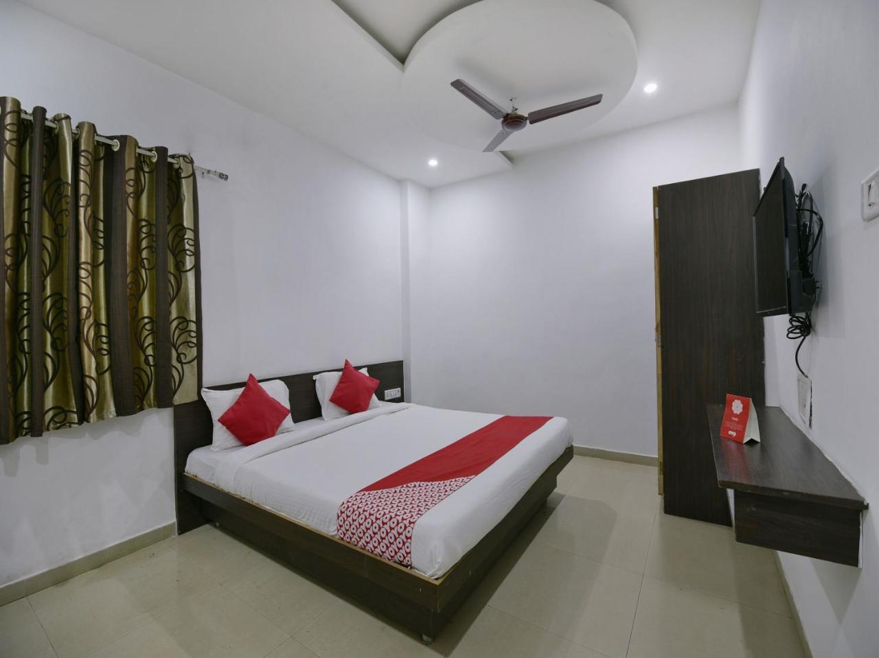 Oyo 9969 Hotel Kshipra Dham Ujjain Eksteriør billede