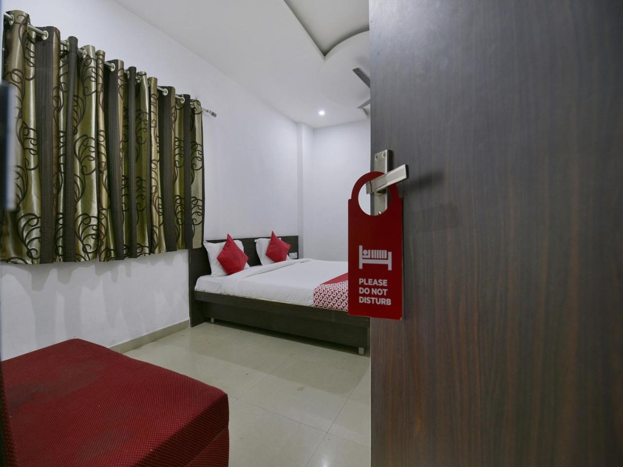 Oyo 9969 Hotel Kshipra Dham Ujjain Eksteriør billede