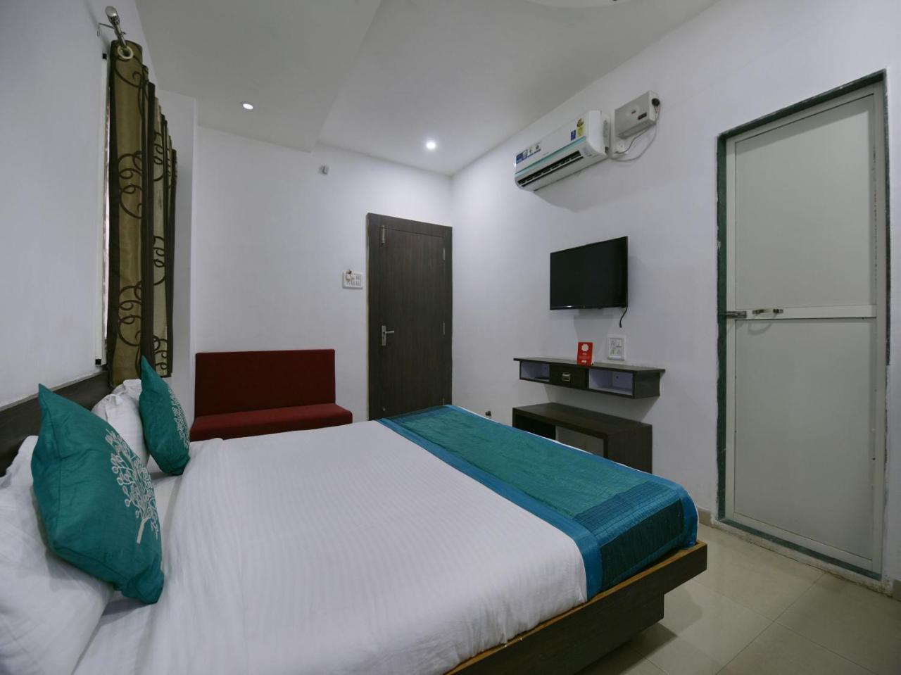Oyo 9969 Hotel Kshipra Dham Ujjain Eksteriør billede