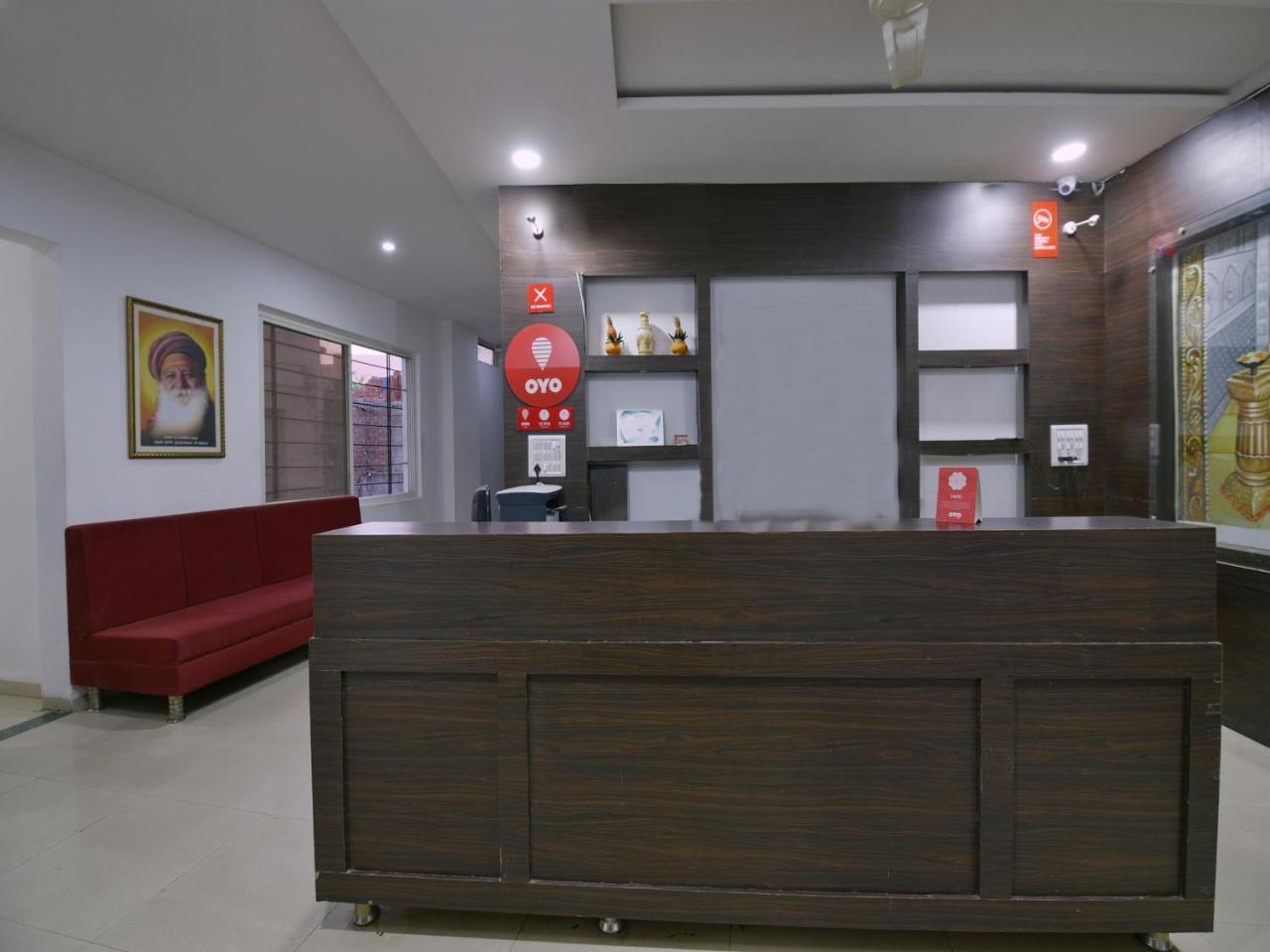 Oyo 9969 Hotel Kshipra Dham Ujjain Eksteriør billede