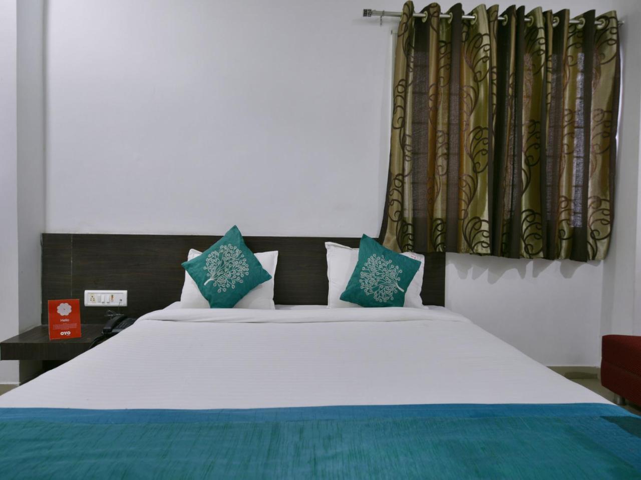 Oyo 9969 Hotel Kshipra Dham Ujjain Eksteriør billede