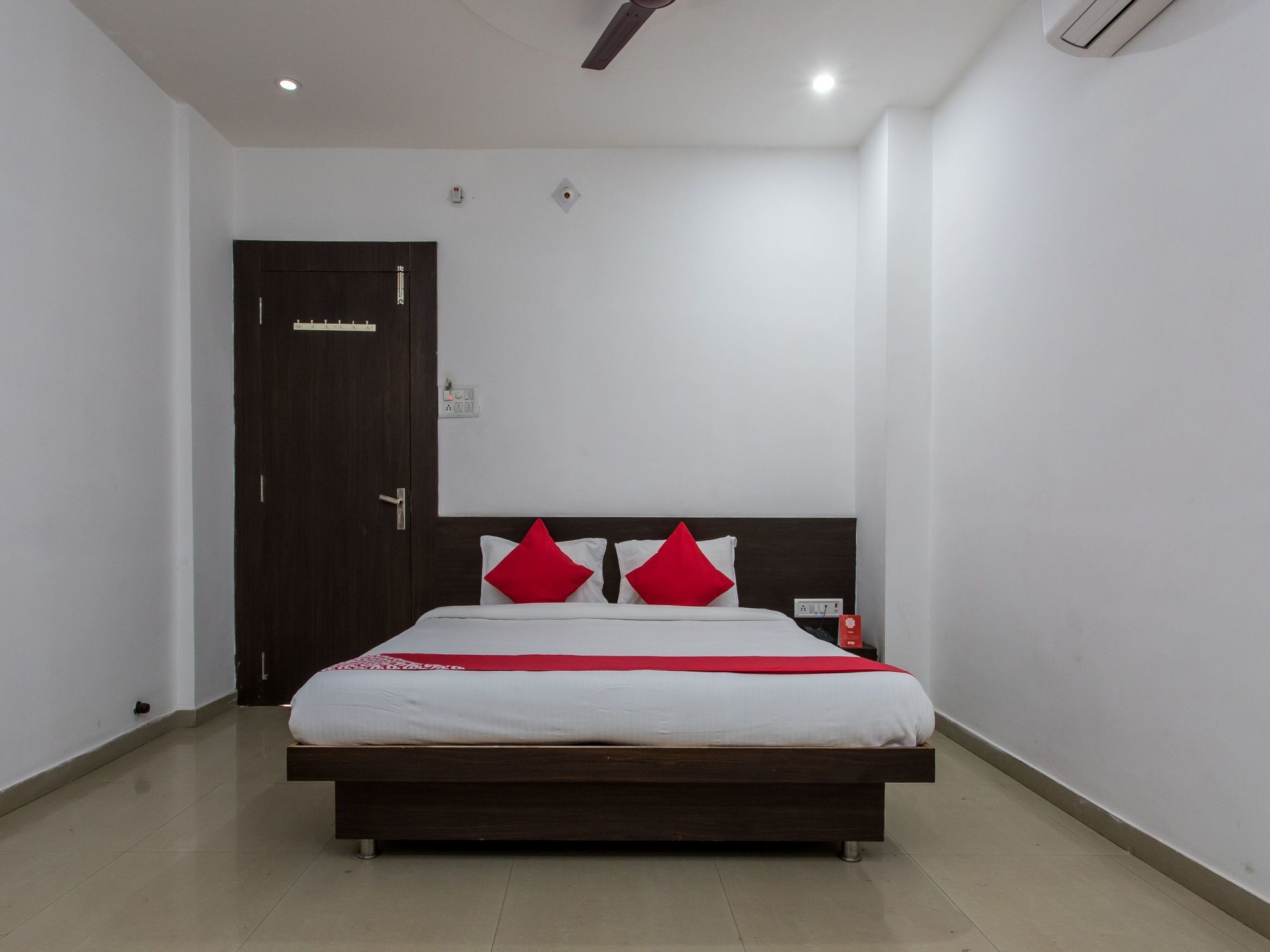 Oyo 9969 Hotel Kshipra Dham Ujjain Eksteriør billede