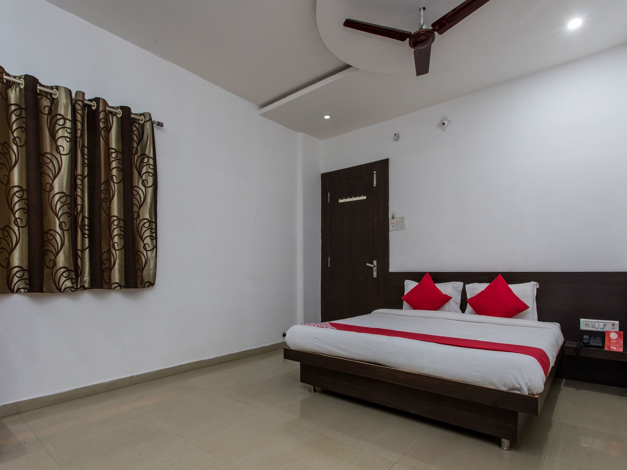 Oyo 9969 Hotel Kshipra Dham Ujjain Eksteriør billede
